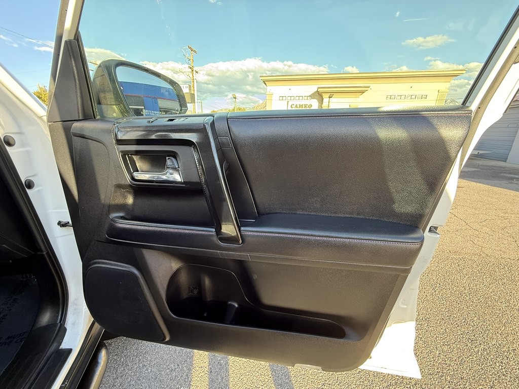 2019 Toyota 4Runner Image 26