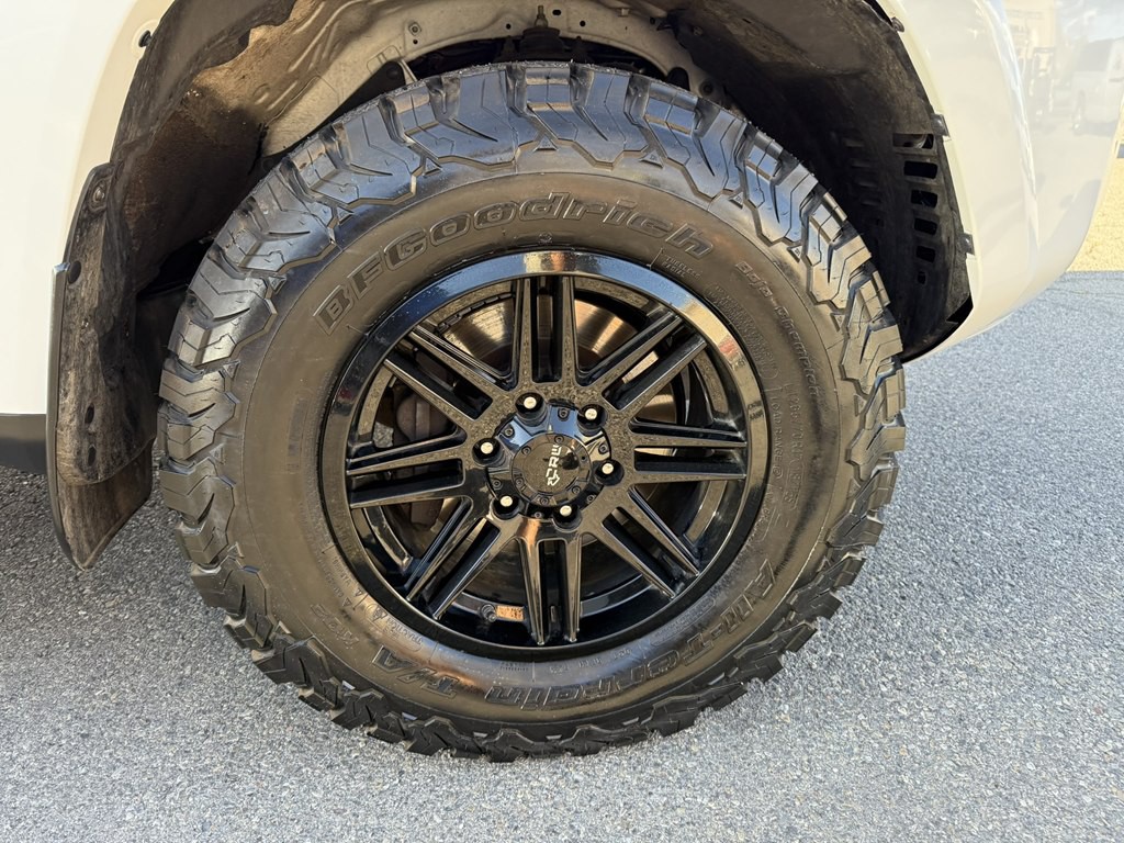 2019 Toyota 4Runner Image 27