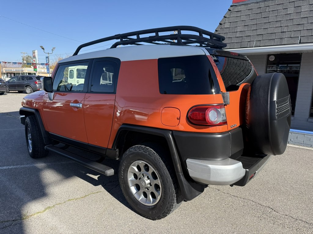 2013 Toyota FJ Cruiser Image 3
