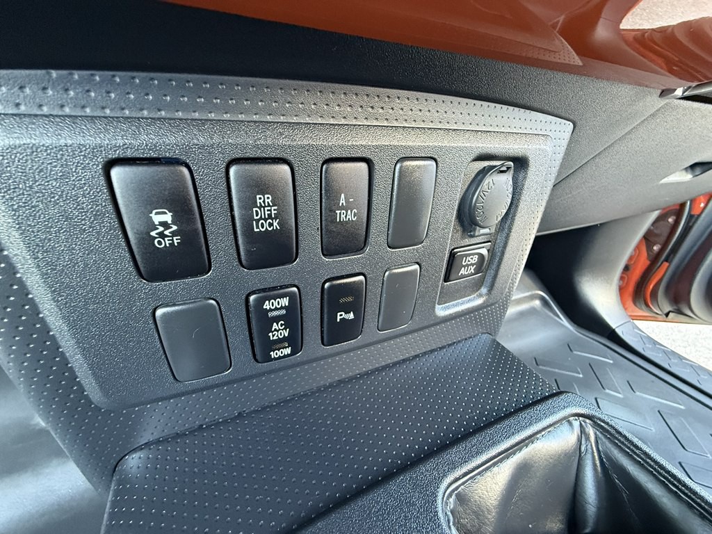 2013 Toyota FJ Cruiser Image 15