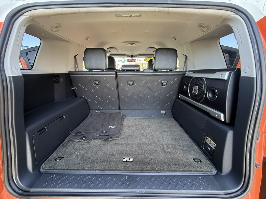 2013 Toyota FJ Cruiser Image 23