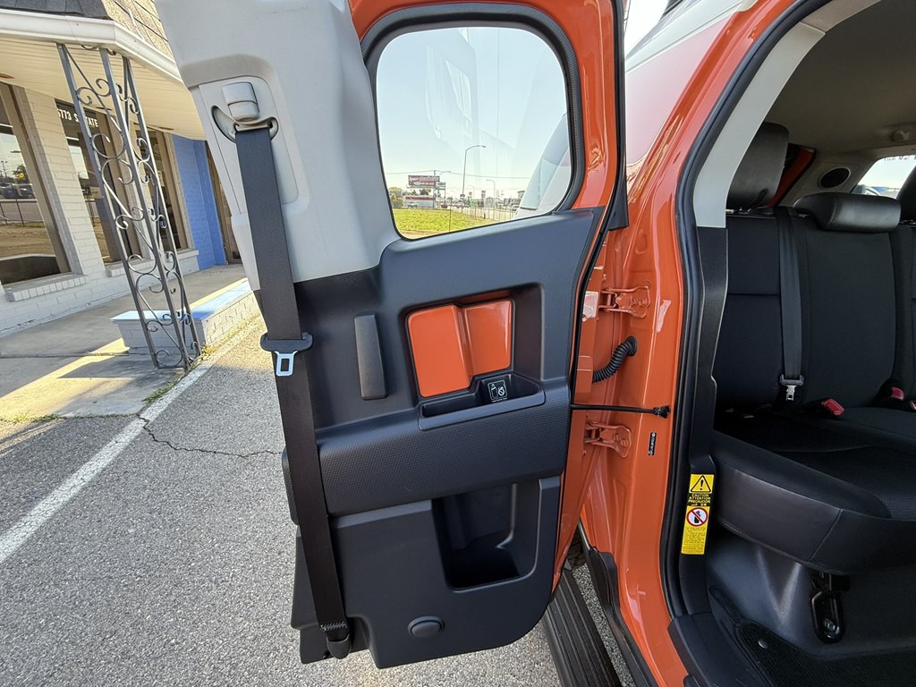 2013 Toyota FJ Cruiser Image 30