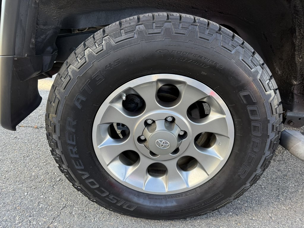 2013 Toyota FJ Cruiser Image 33