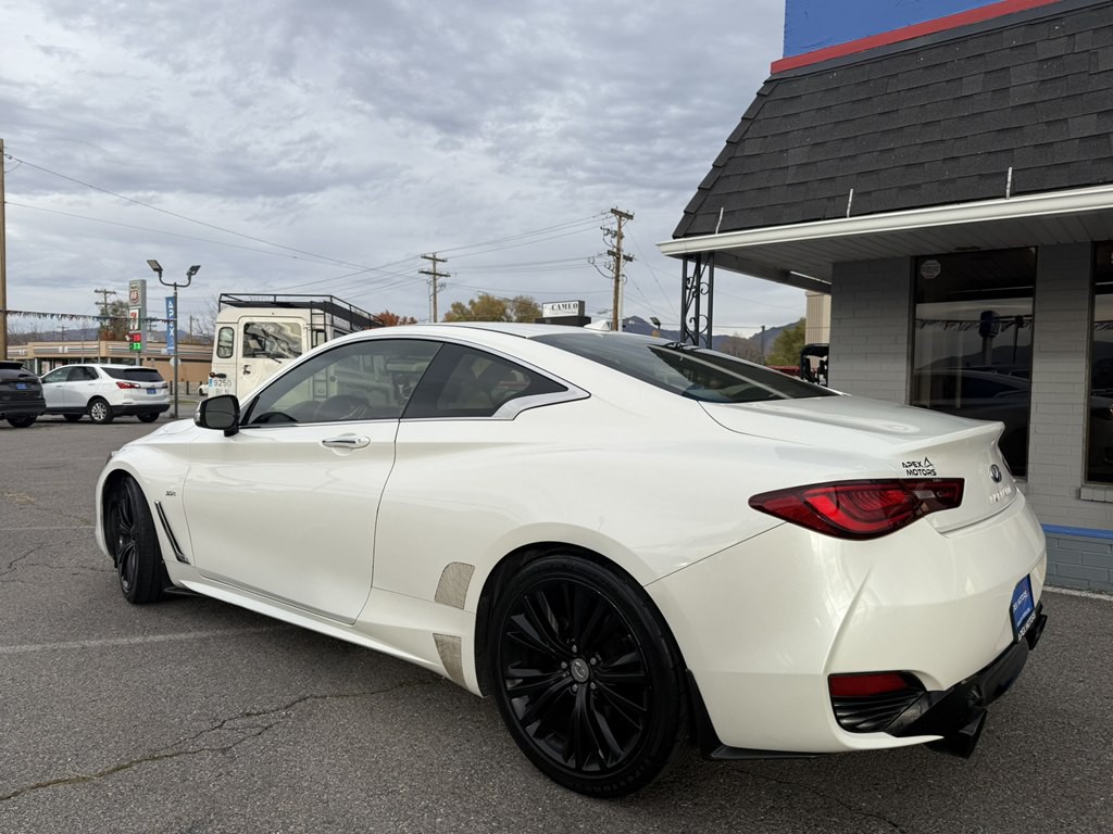 2018 INFINITI Q60 Image 3