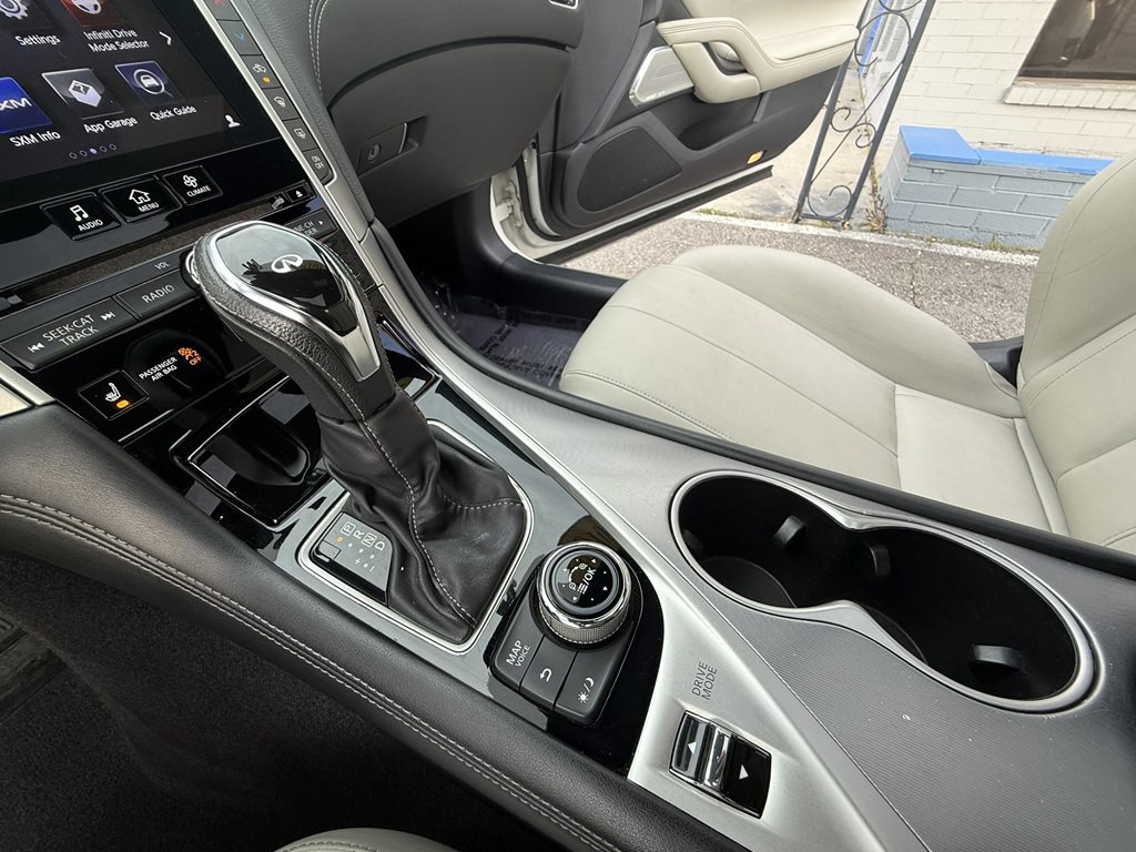 2018 INFINITI Q60 Image 13