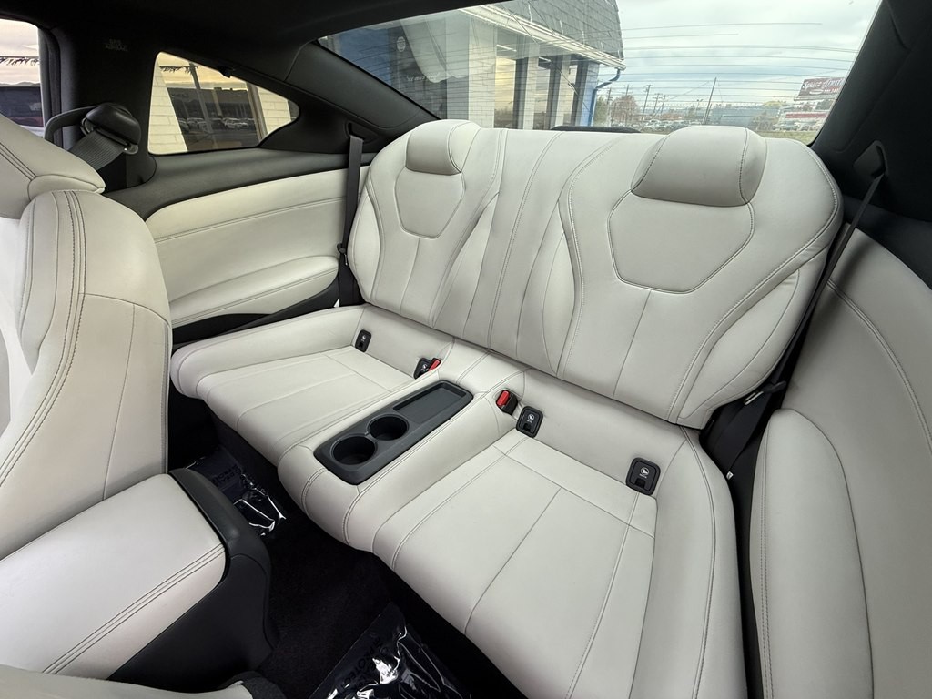 2018 INFINITI Q60 Image 16