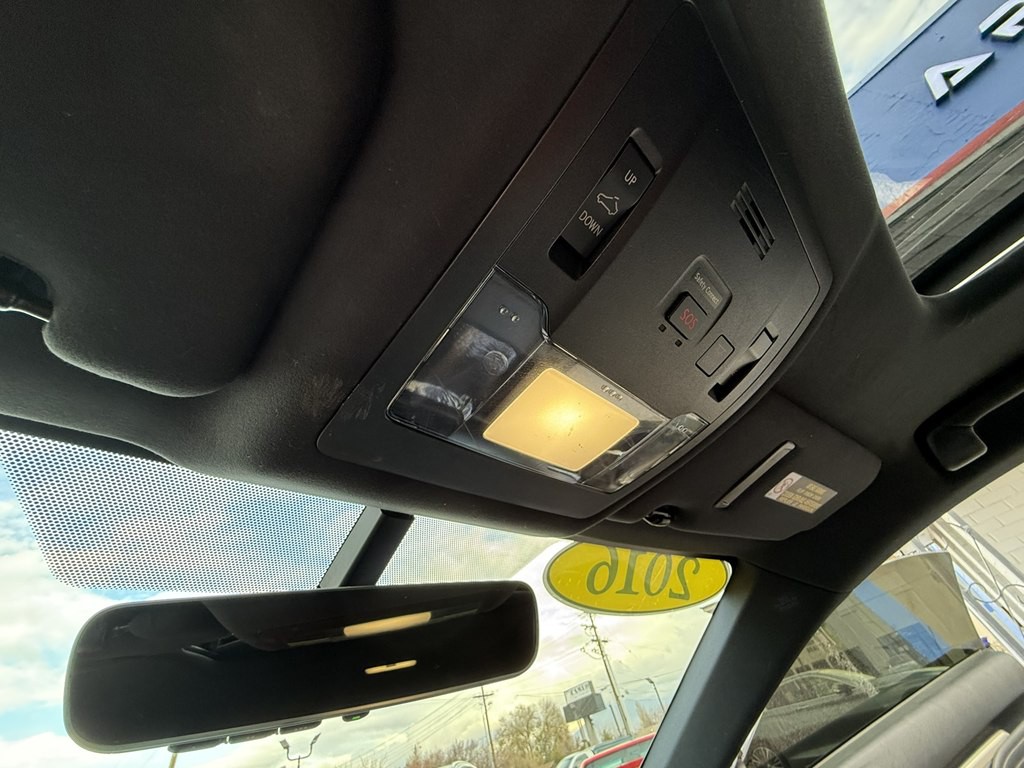 2016 Lexus RC Image 17