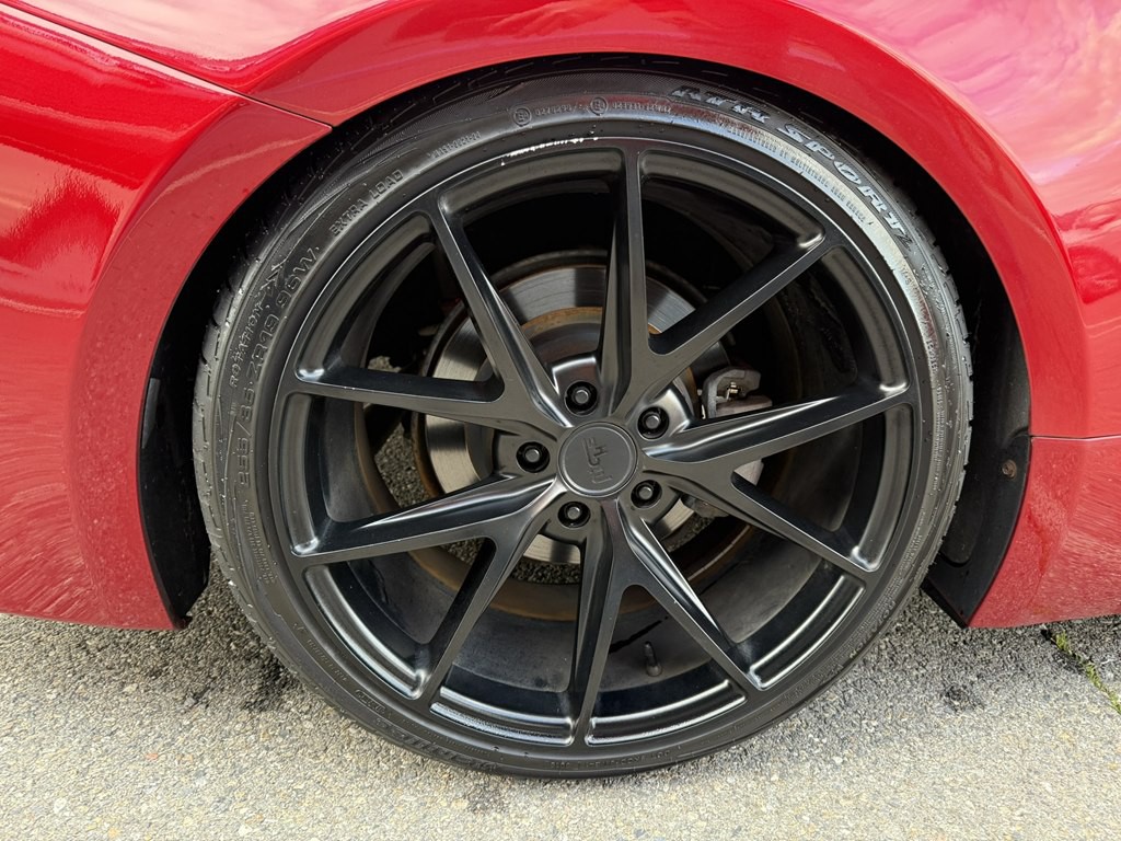 2016 Lexus RC Image 28