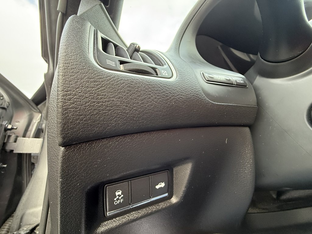 2018 INFINITI Q60 Image 10