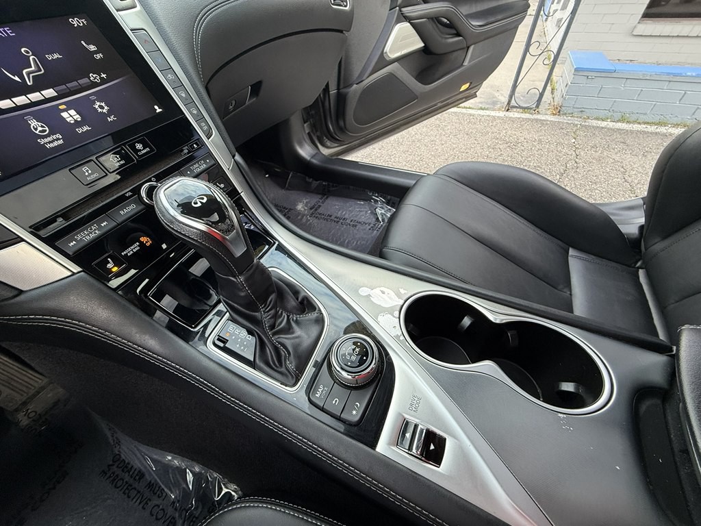 2018 INFINITI Q60 Image 15