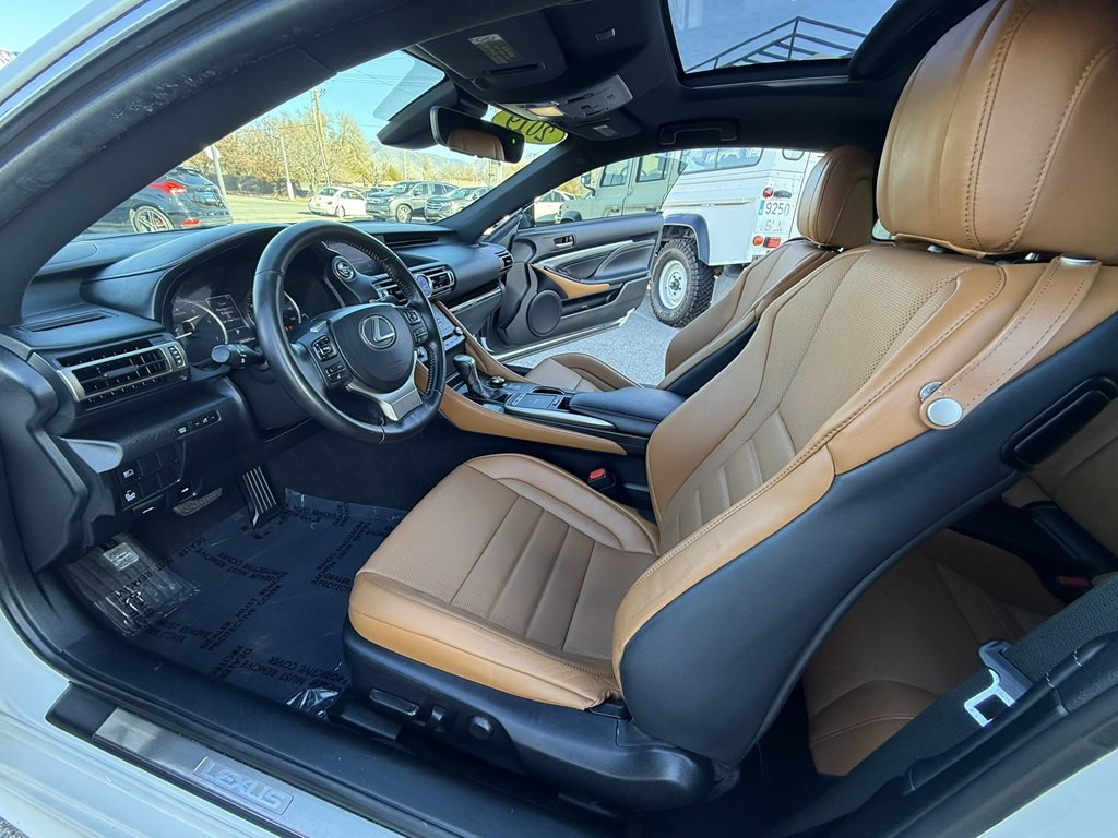 2019 Lexus RC Image 9