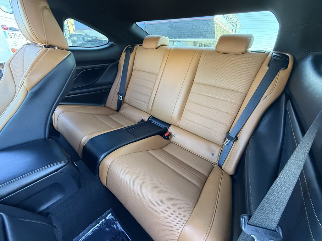 2019 Lexus RC Image 18