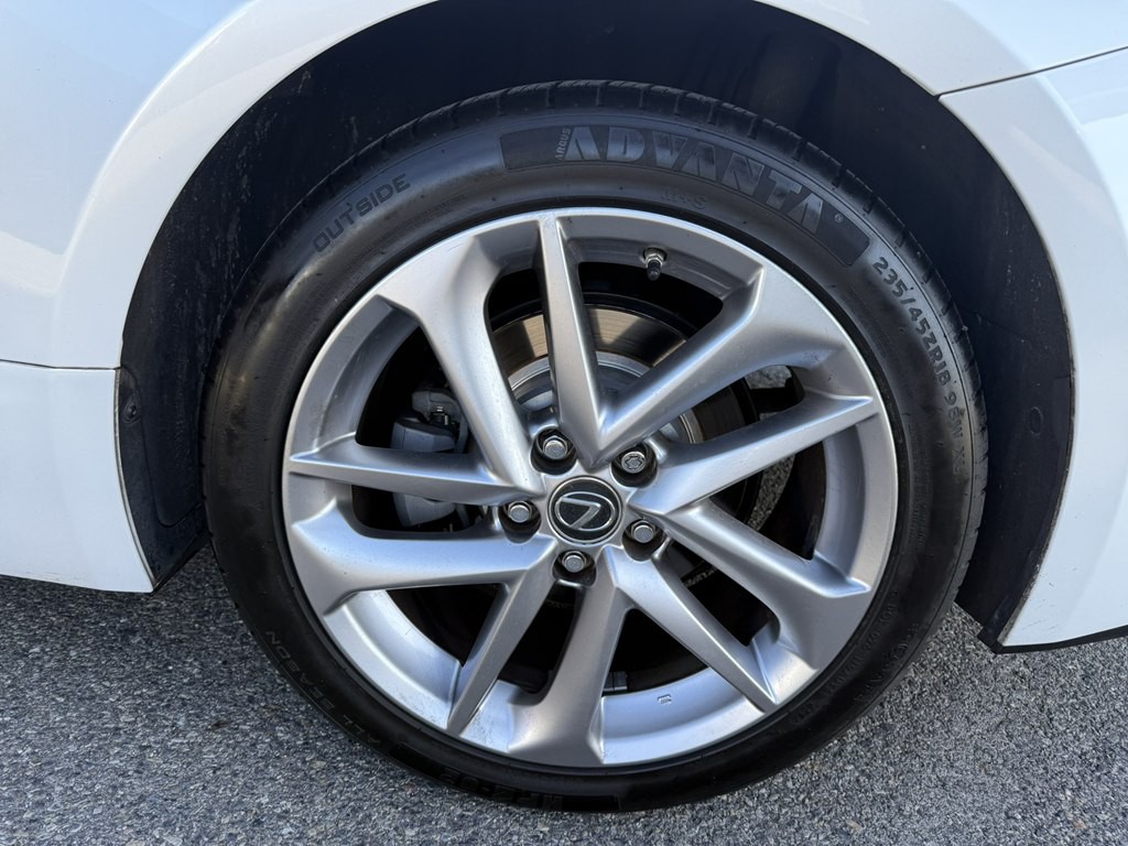 2019 Lexus RC Image 28