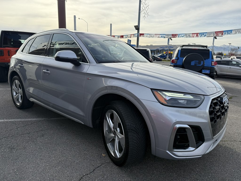 2022 Audi Q5 Image 7