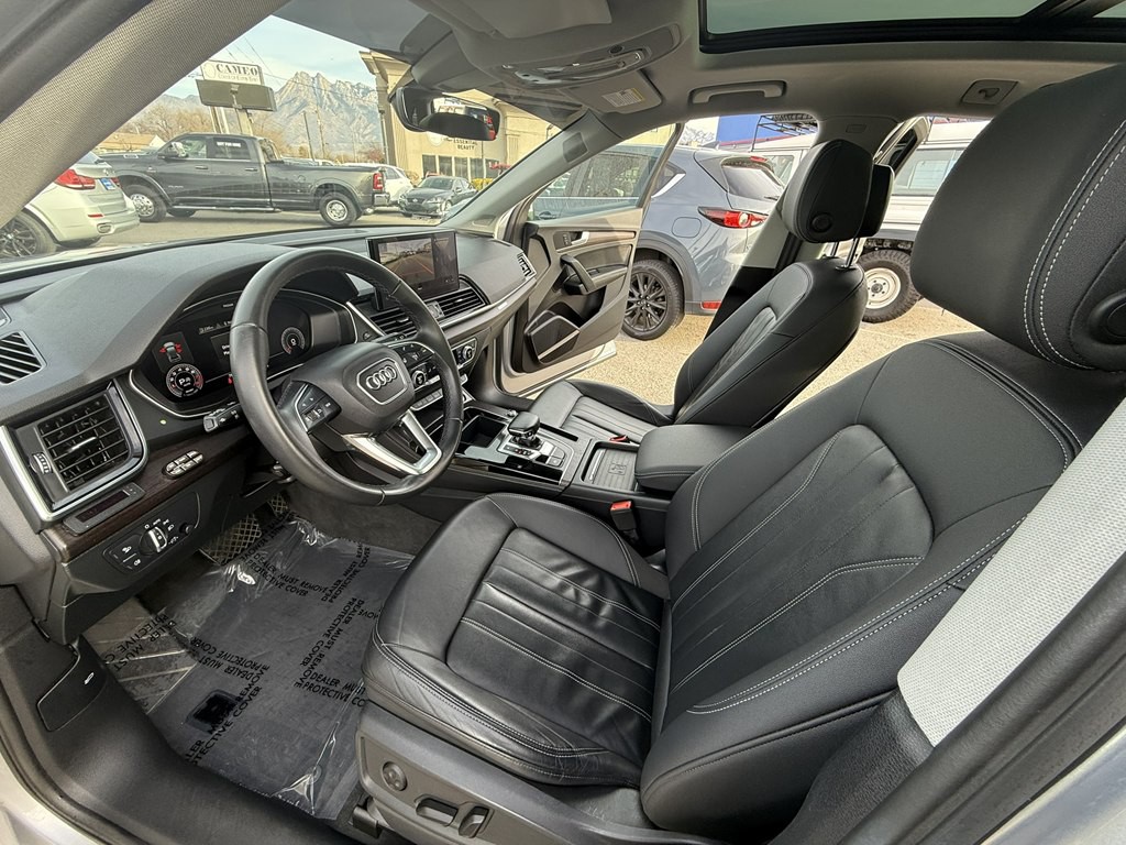 2022 Audi Q5 Image 9