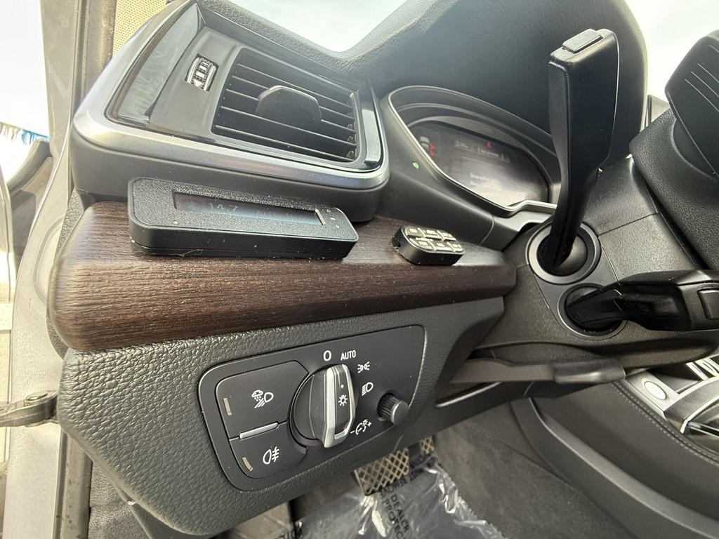 2022 Audi Q5 Image 13