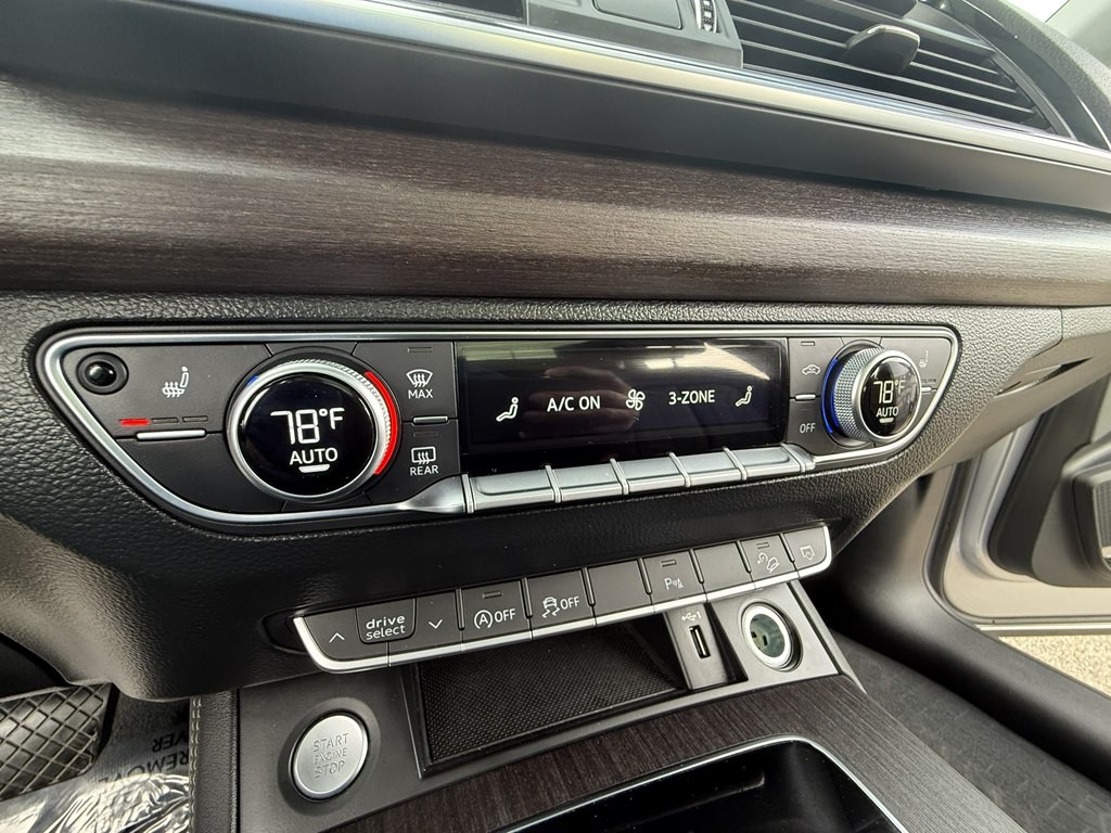 2022 Audi Q5 Image 18