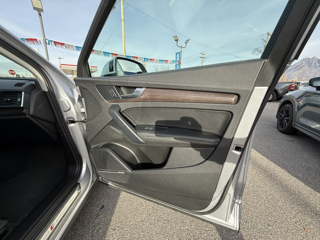 2022 Audi Q5 Image 35