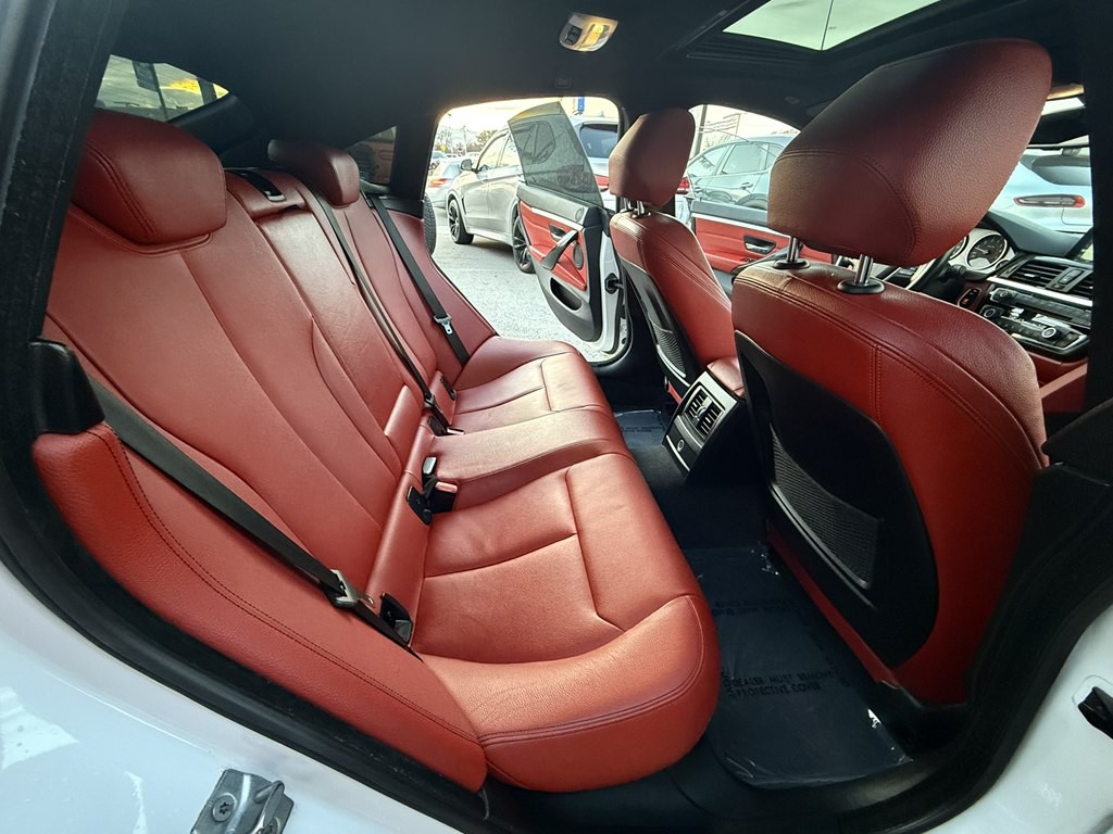 2017 BMW 4 Series Image 25