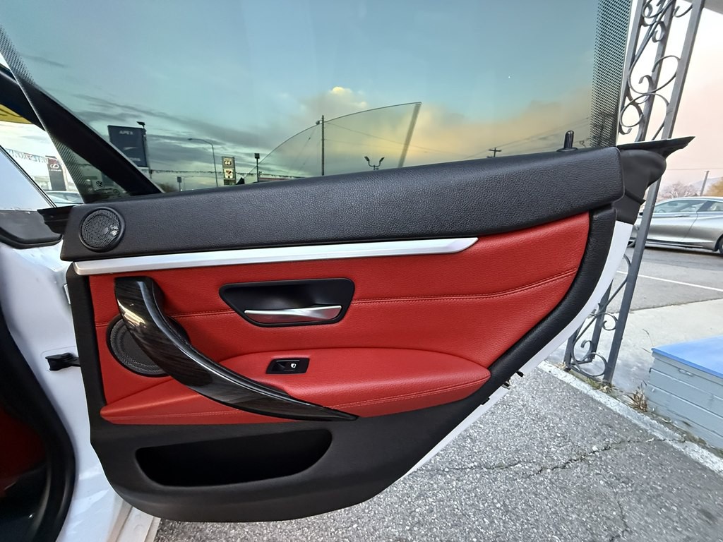 2017 BMW 4 Series Image 26