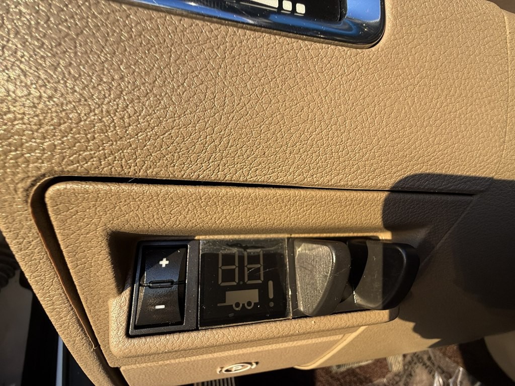 2012 Dodge Ram 3500 Image 11