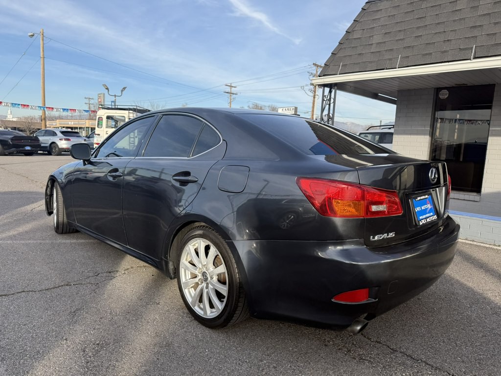 2006 Lexus IS Image 3