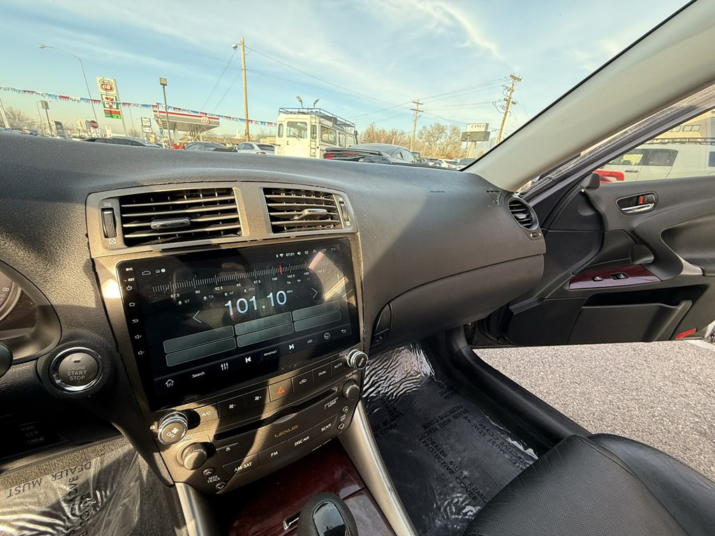 2006 Lexus IS Image 11