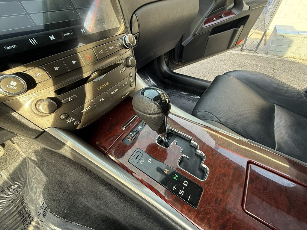 2006 Lexus IS Image 12