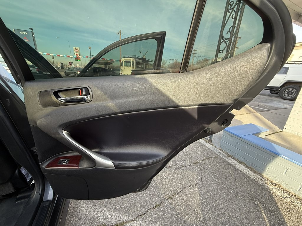 2006 Lexus IS Image 20