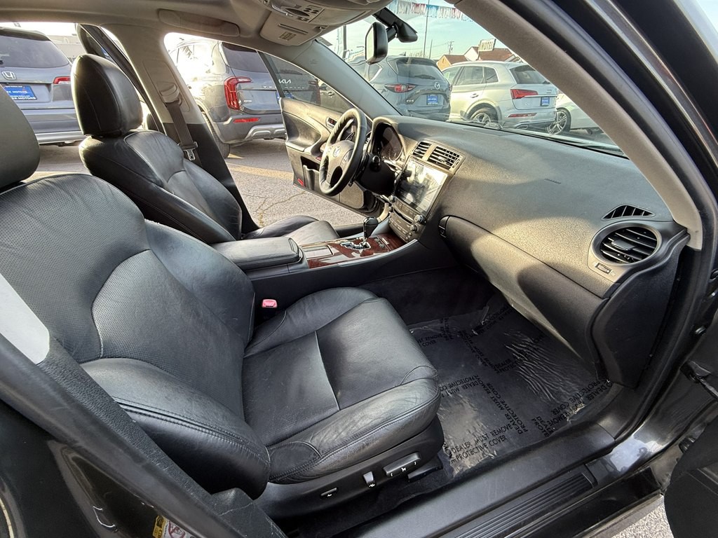 2006 Lexus IS Image 21