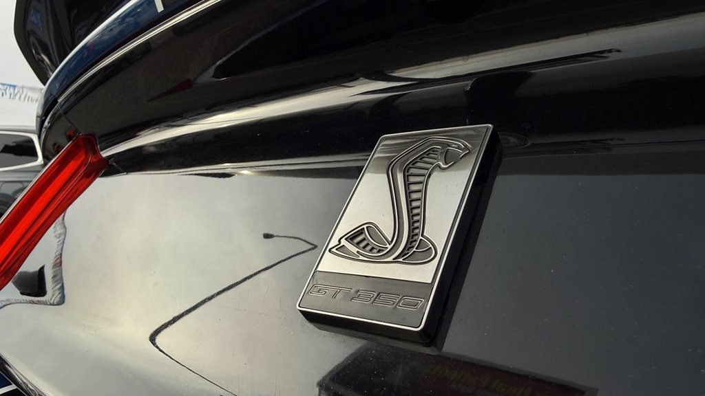 2017 Ford Mustang Image 9