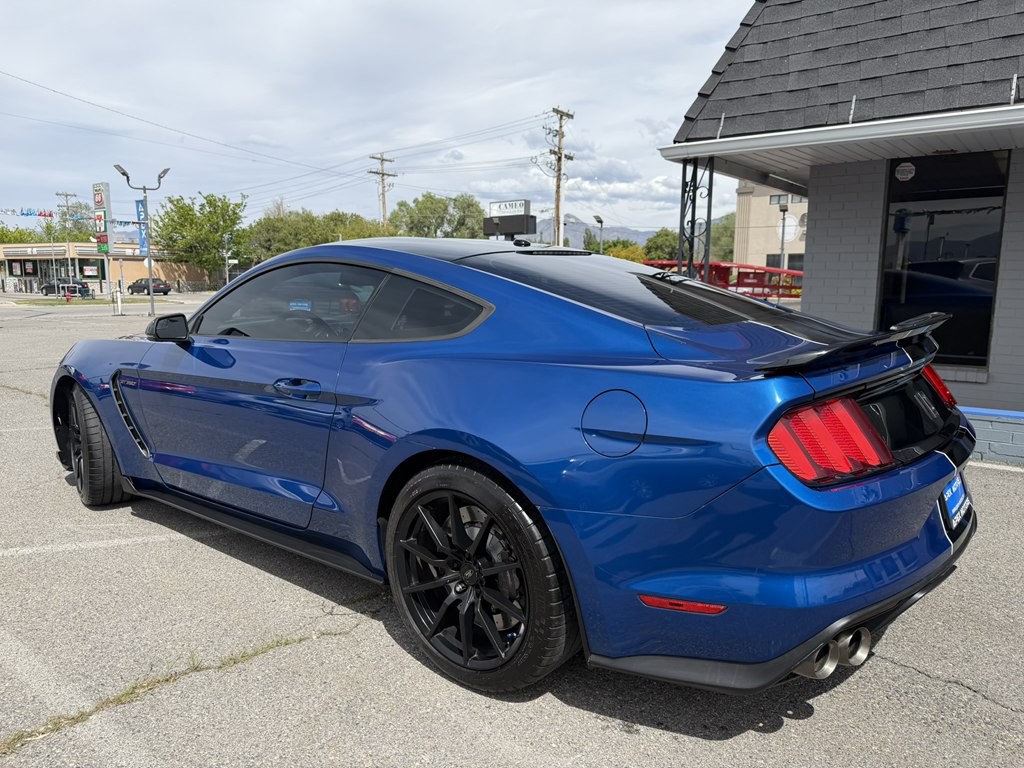 2017 Ford Mustang Image 3