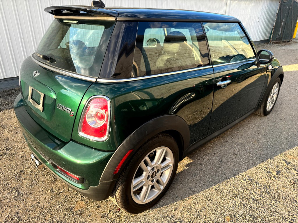 2011 MINI Cooper Image 6
