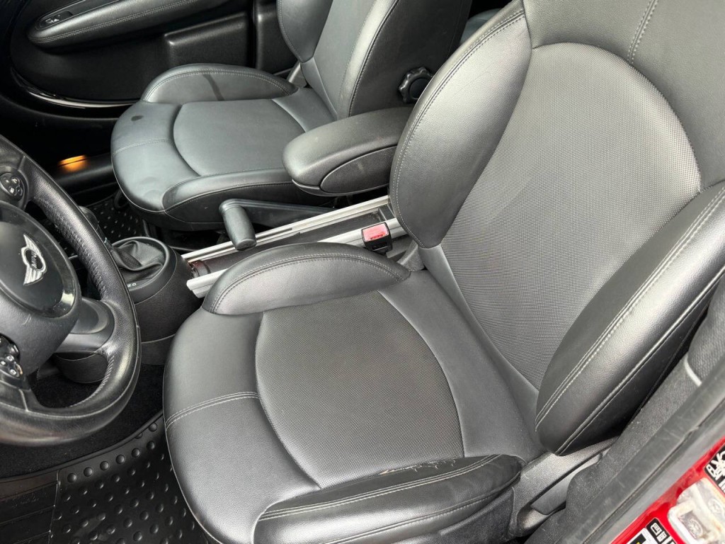 2013 MINI Countryman Image 14