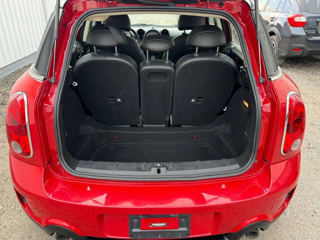 2013 MINI Countryman Image 16