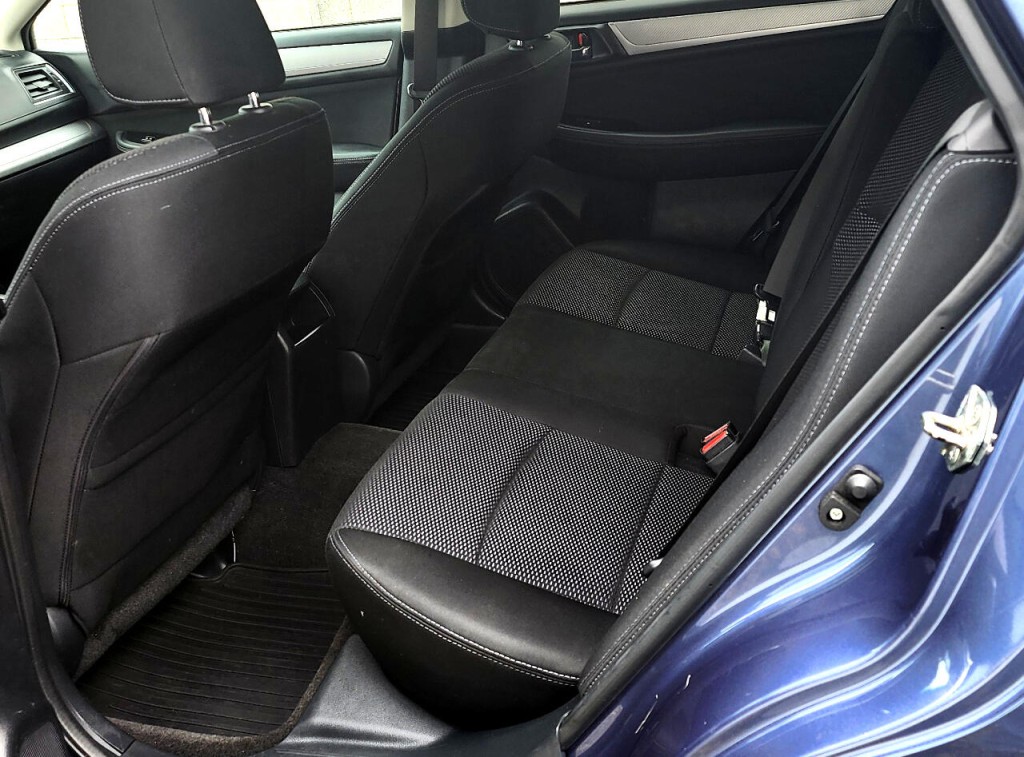 2015 Subaru Outback Image 11