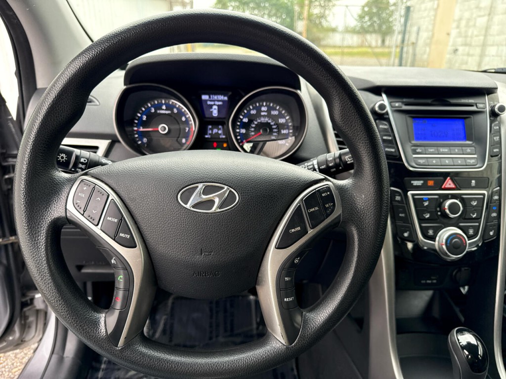 2013 Hyundai Elantra Image 9