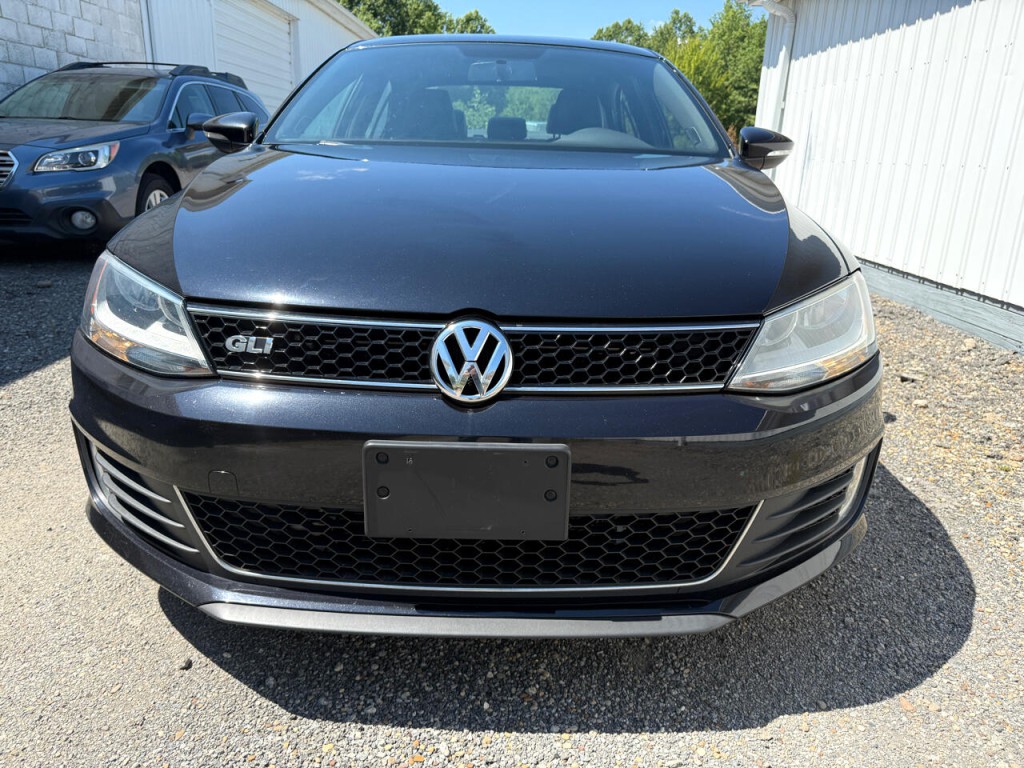2012 Volkswagen Jetta Image 2