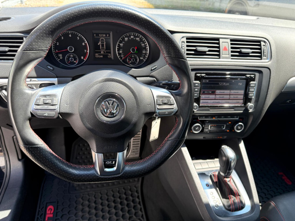 2012 Volkswagen Jetta Image 10