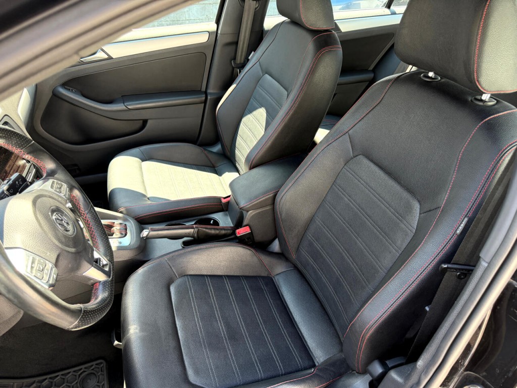 2012 Volkswagen Jetta Image 13