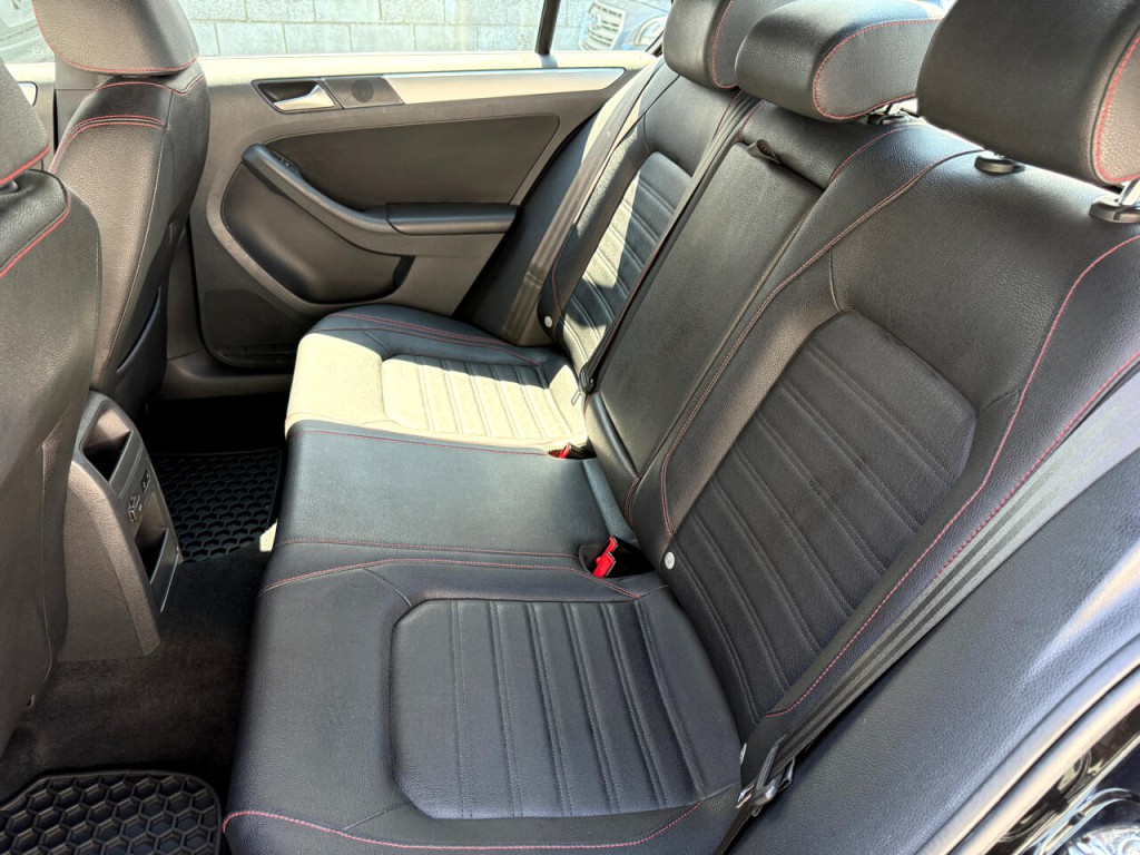 2012 Volkswagen Jetta Image 14