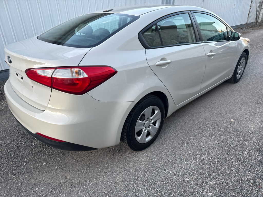 2015 Kia Forte Image 3