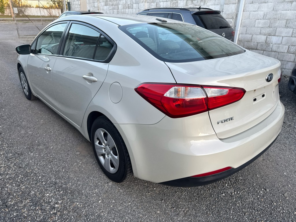 2015 Kia Forte Image 5
