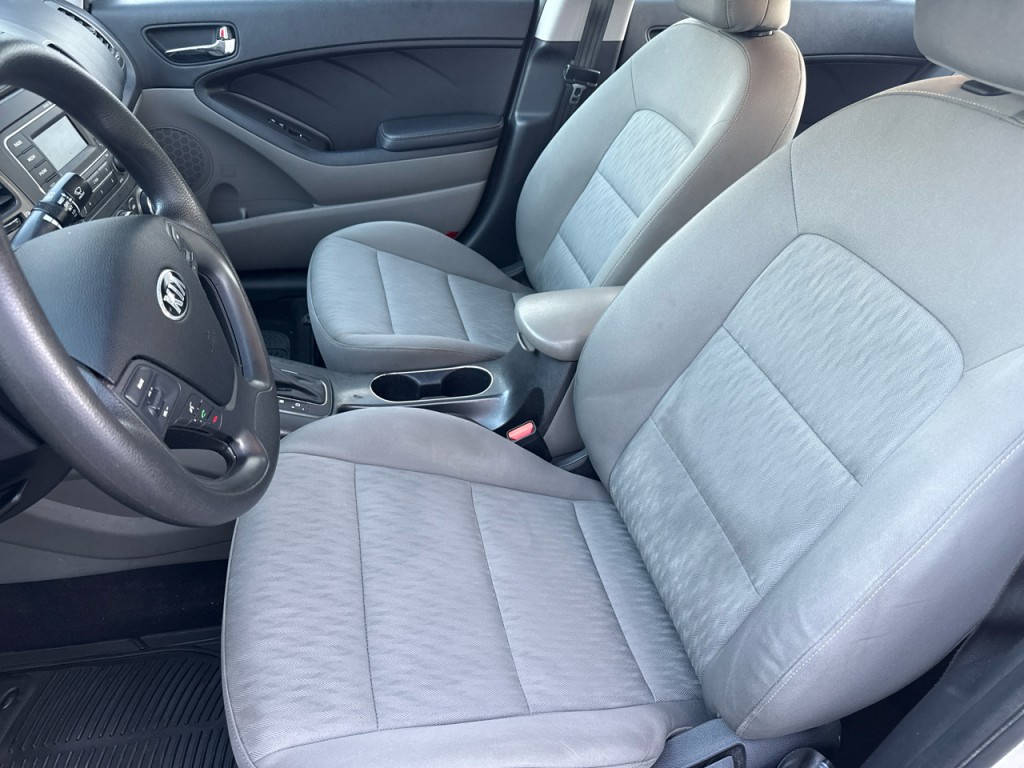 2015 Kia Forte Image 9