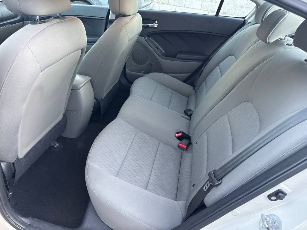 2015 Kia Forte Image 14