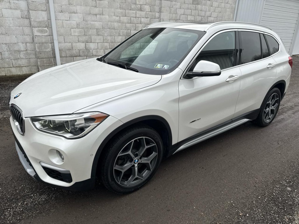 2017 BMW X1 Image 6