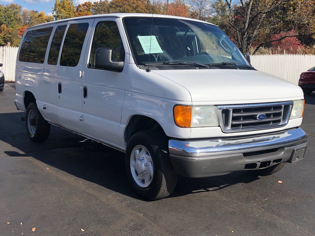 2007 Ford Econoline Image 11