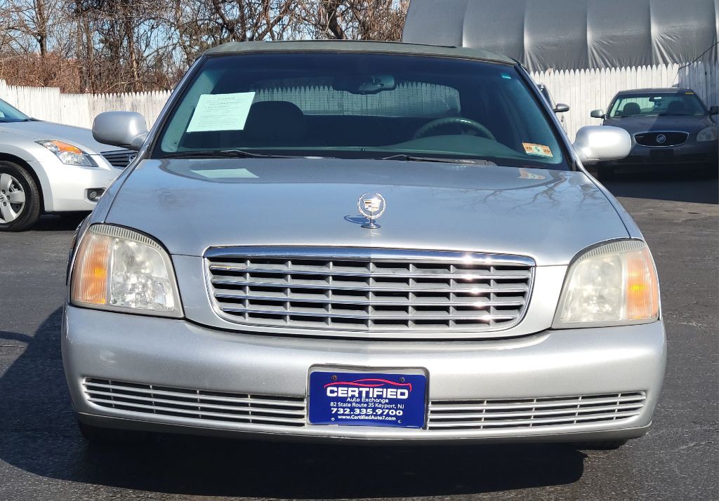 2001 Cadillac DeVille Image 2