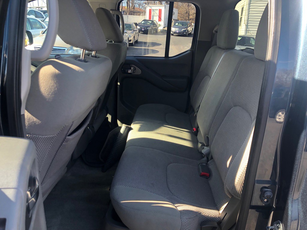 2013 Nissan Frontier Image 17