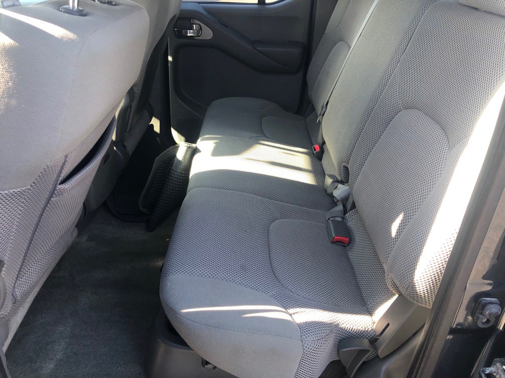 2013 Nissan Frontier Image 19